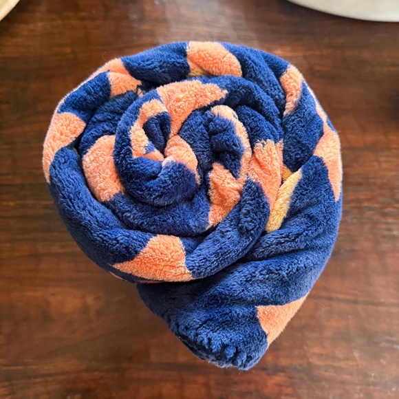 NWT Pendleton Big Thunder Navy Aztec Southwestern Geometric Fleece Throw Blanket - Picture 9 of 10